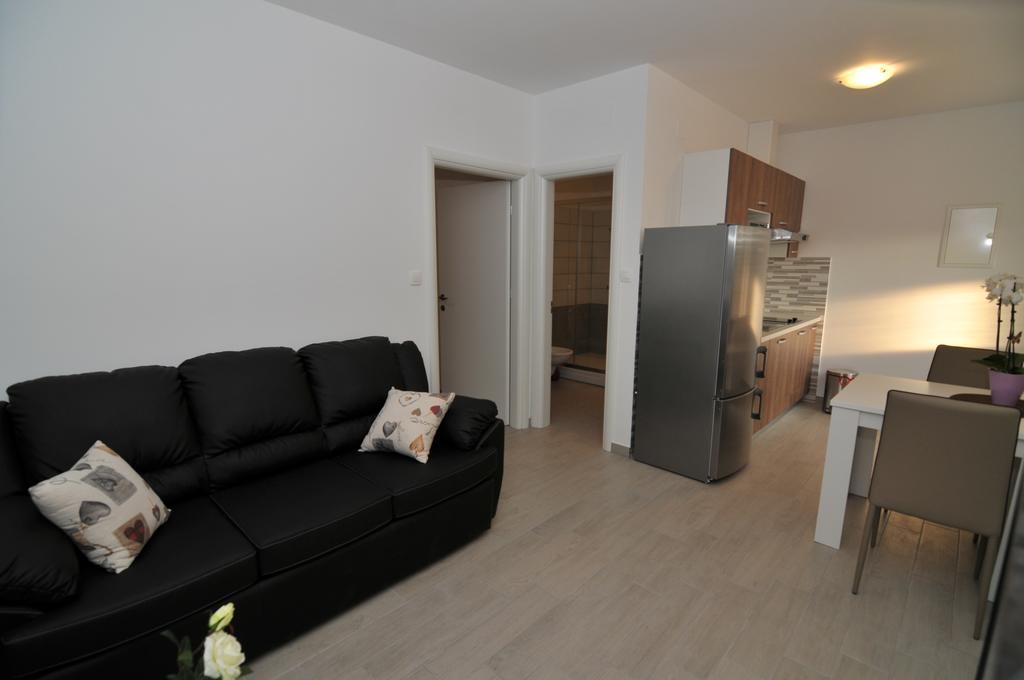 Apartments Kankul Кърк Екстериор снимка